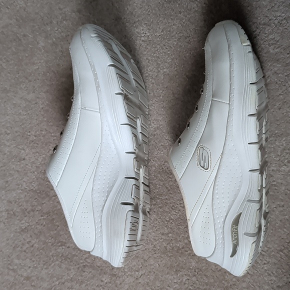 Skechers White Slip-On Sneakers with Pink Insole Accents - Picture 3 of 8